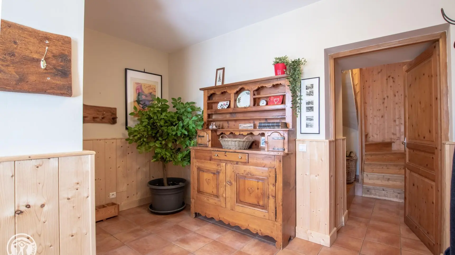 Entrée du gîte en rez-de jardin.