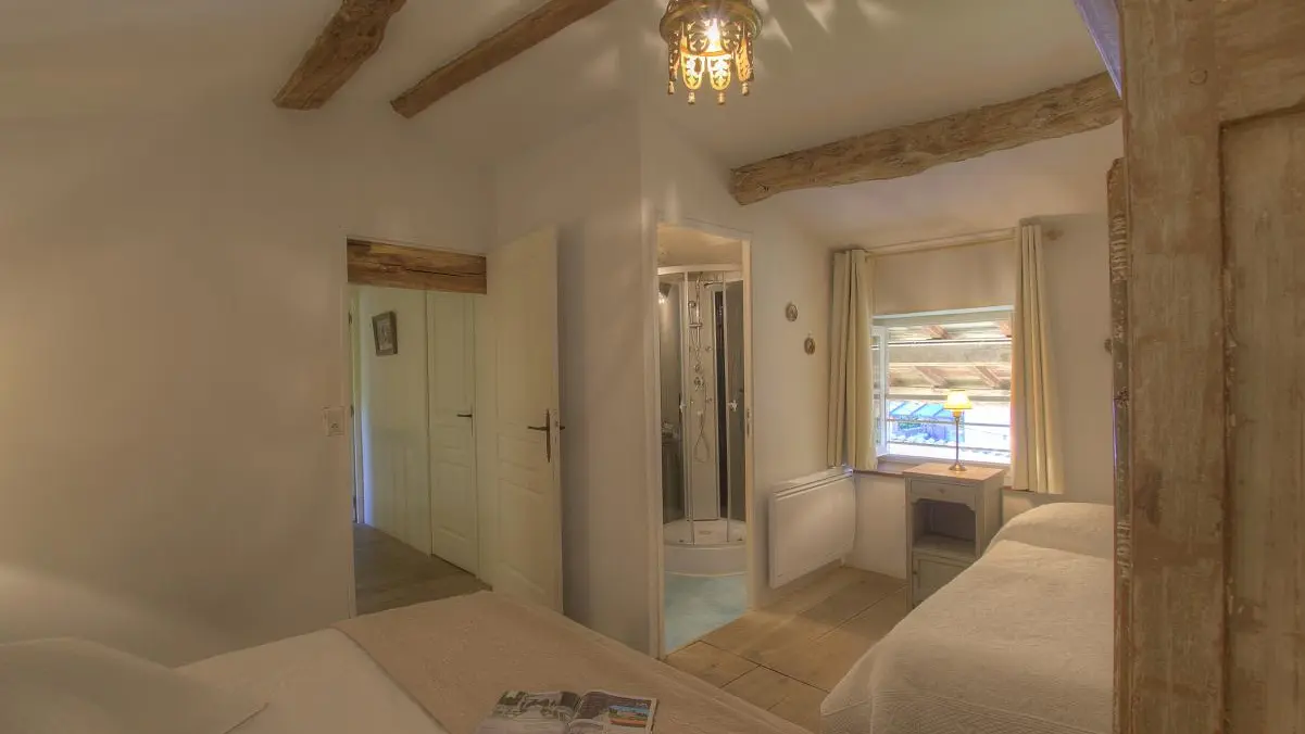 Chambre avec lit 160 et lit 120