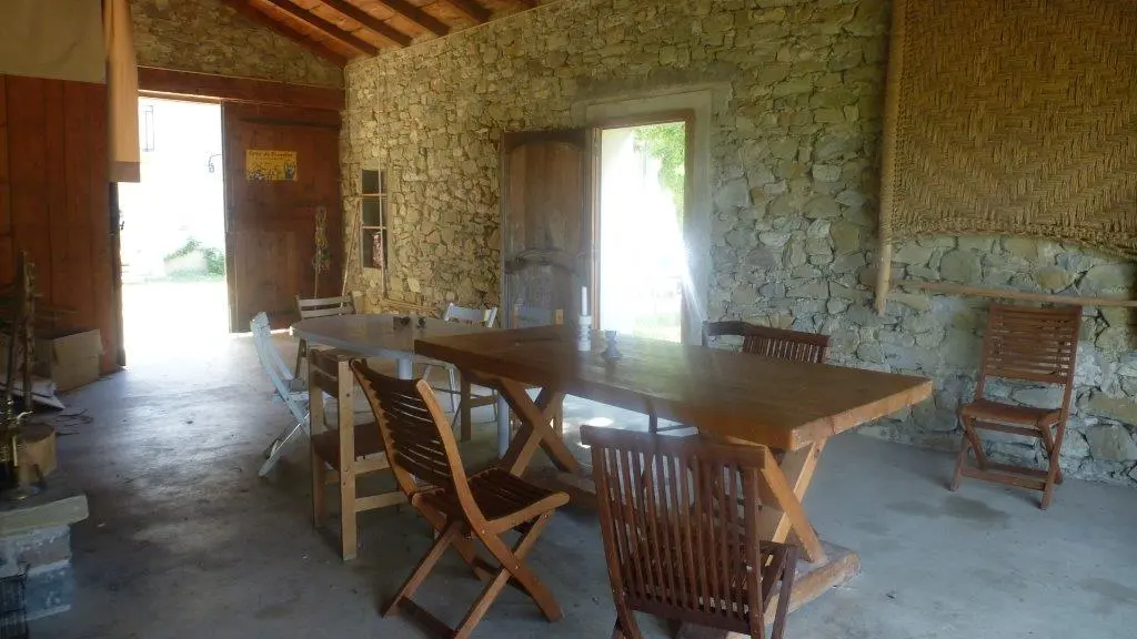 Intérieur grange 1