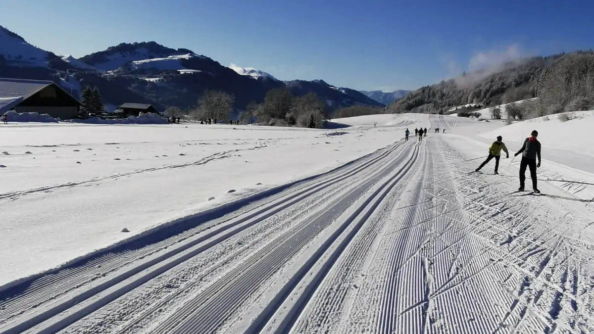 Ski aux Moises avec vue sur Miribel et Les Habères