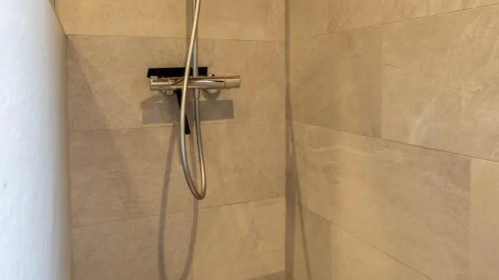 Douche à l'italienne