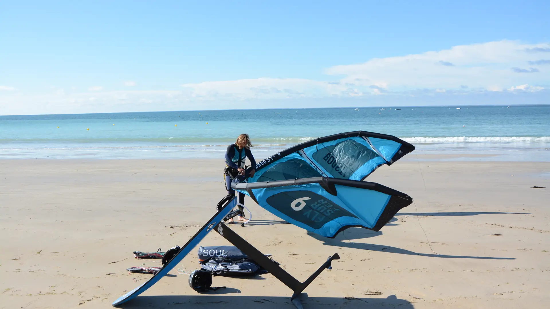 Kitefoil session at the kitesurf school