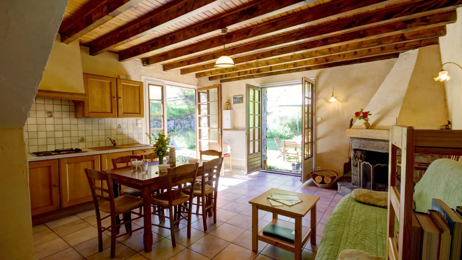 Un appartement plein-pieds ouvert sur la nature.