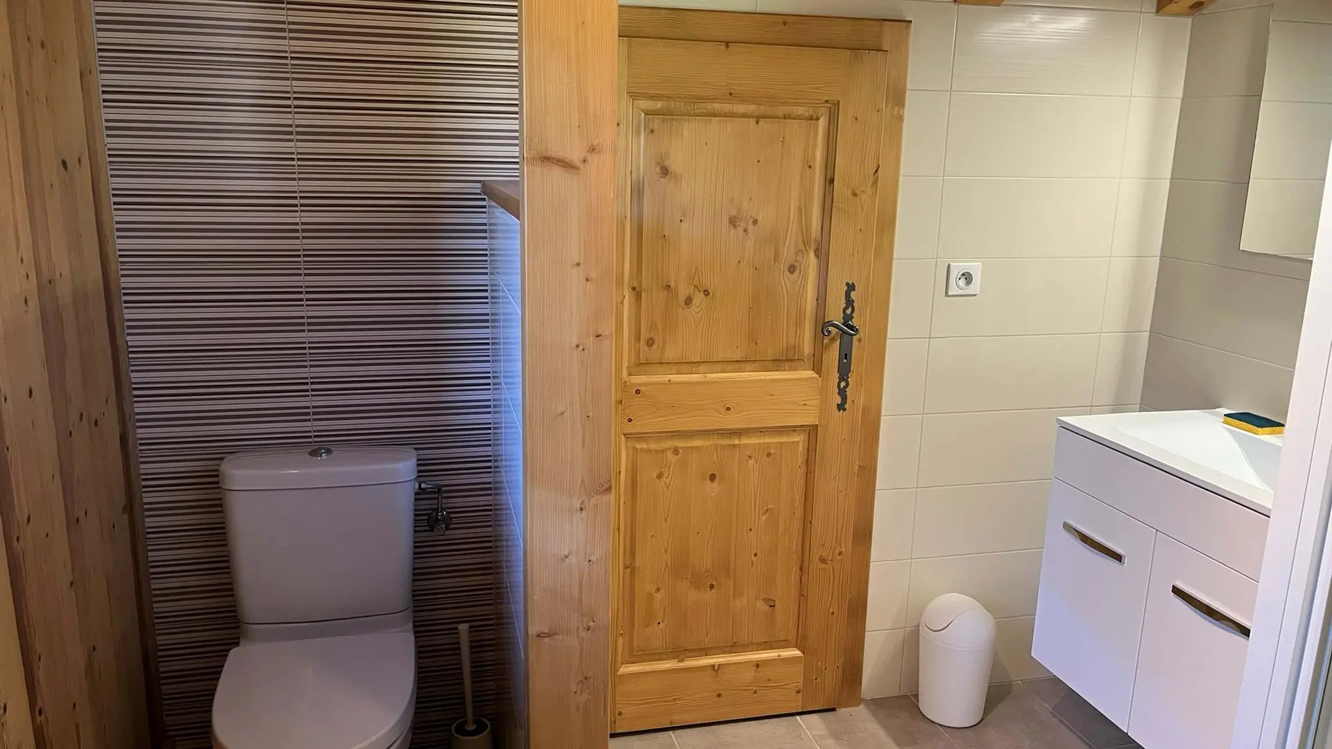Salle de Bain étage avec WC