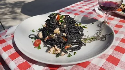 Pasta à l'encre de seiche - Restaurant Le Puma