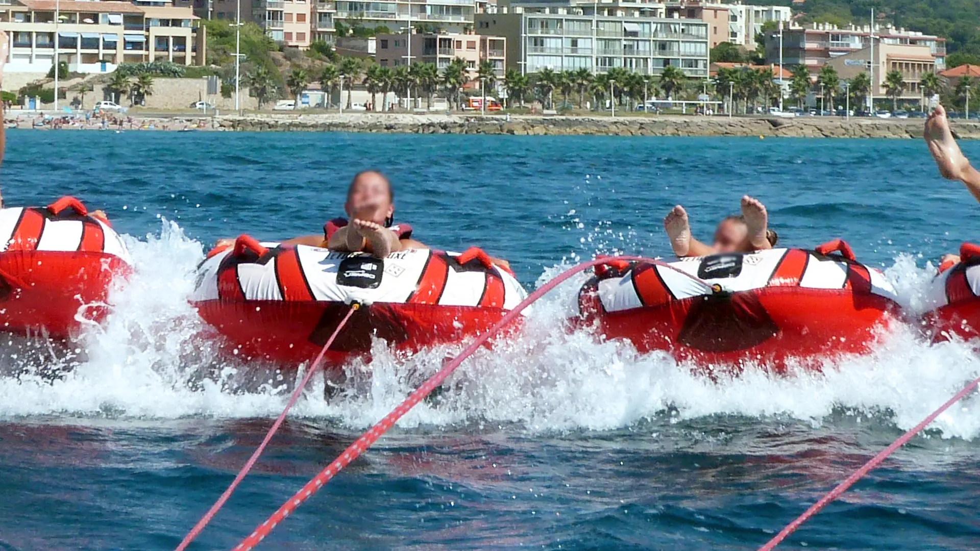 Bouées tractées, donut au Brusc dans le Var