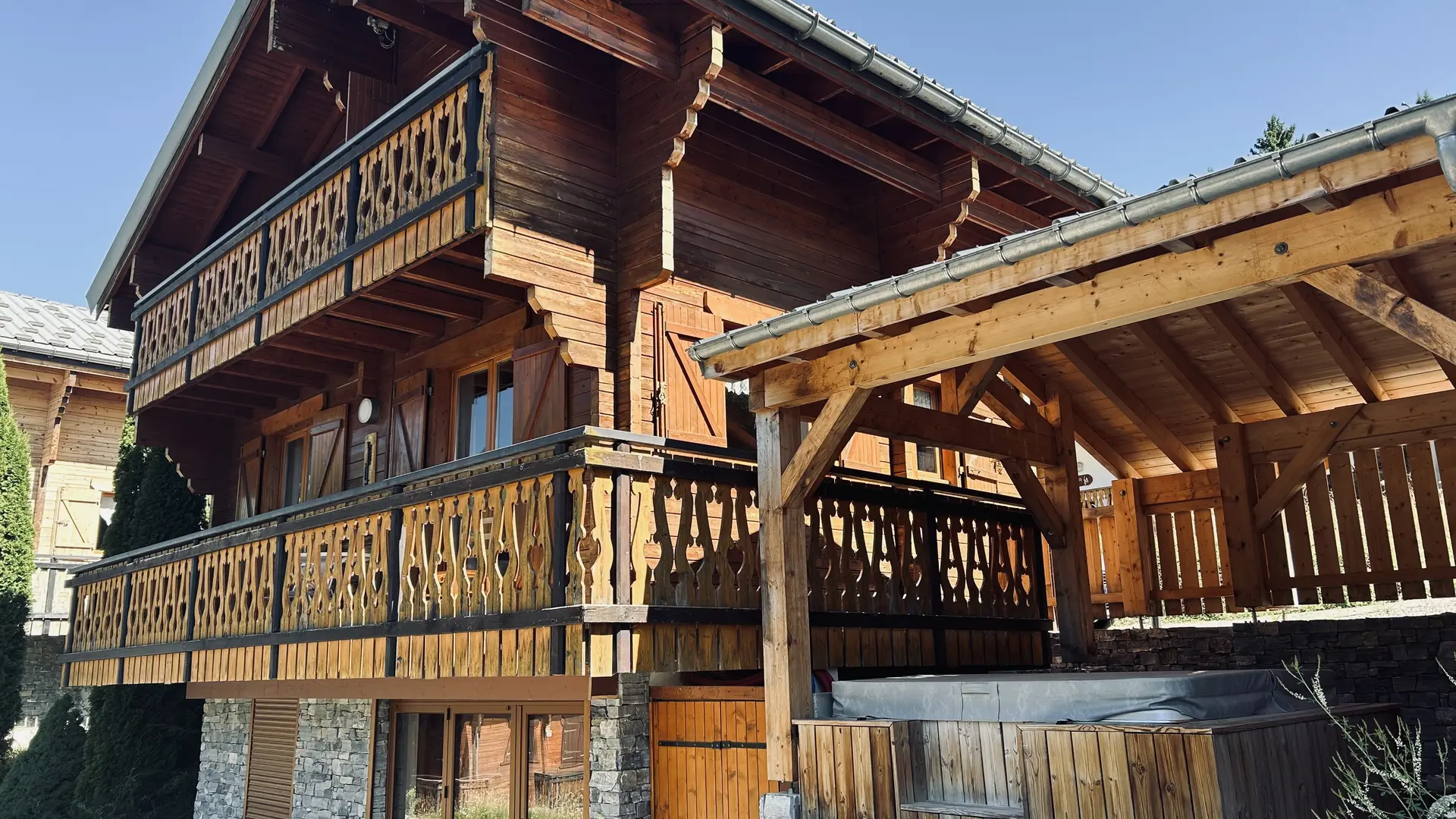 Chalet extérieur été 2