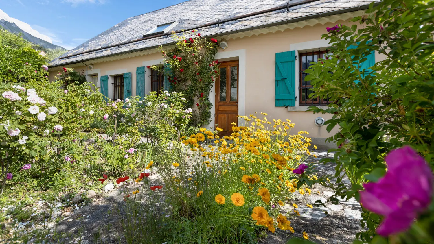 Maison de la botanique Dominique Villars, Le Noyer, vallée du Champsaur