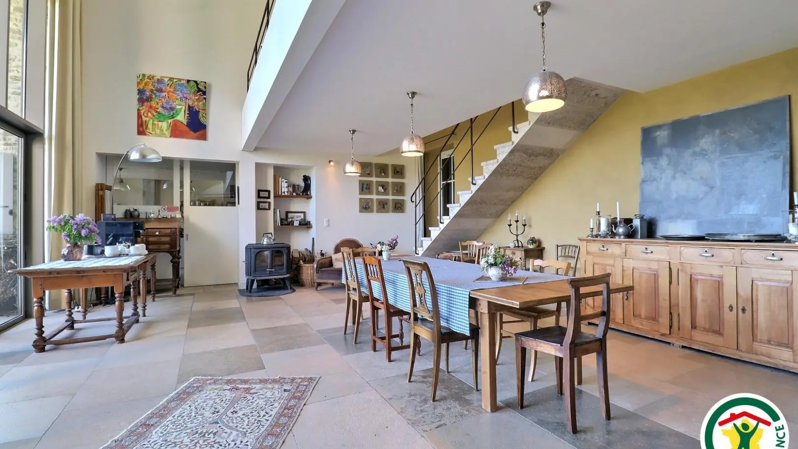 Salle à manger pour les petit-déjeuners et la table d'hôtes