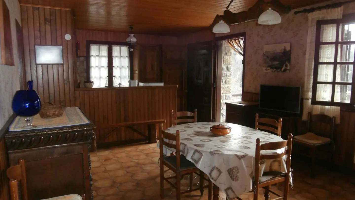 Gîte 4032-Coin repas-Saint-Martin-Vésubie-Gîtes de France des Alpes-Maritimes