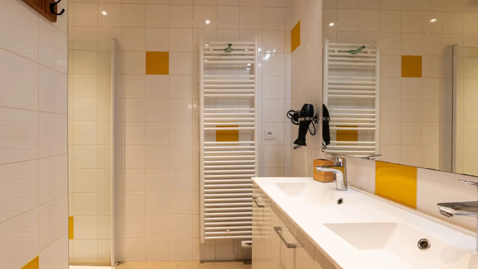 chalet bathroom