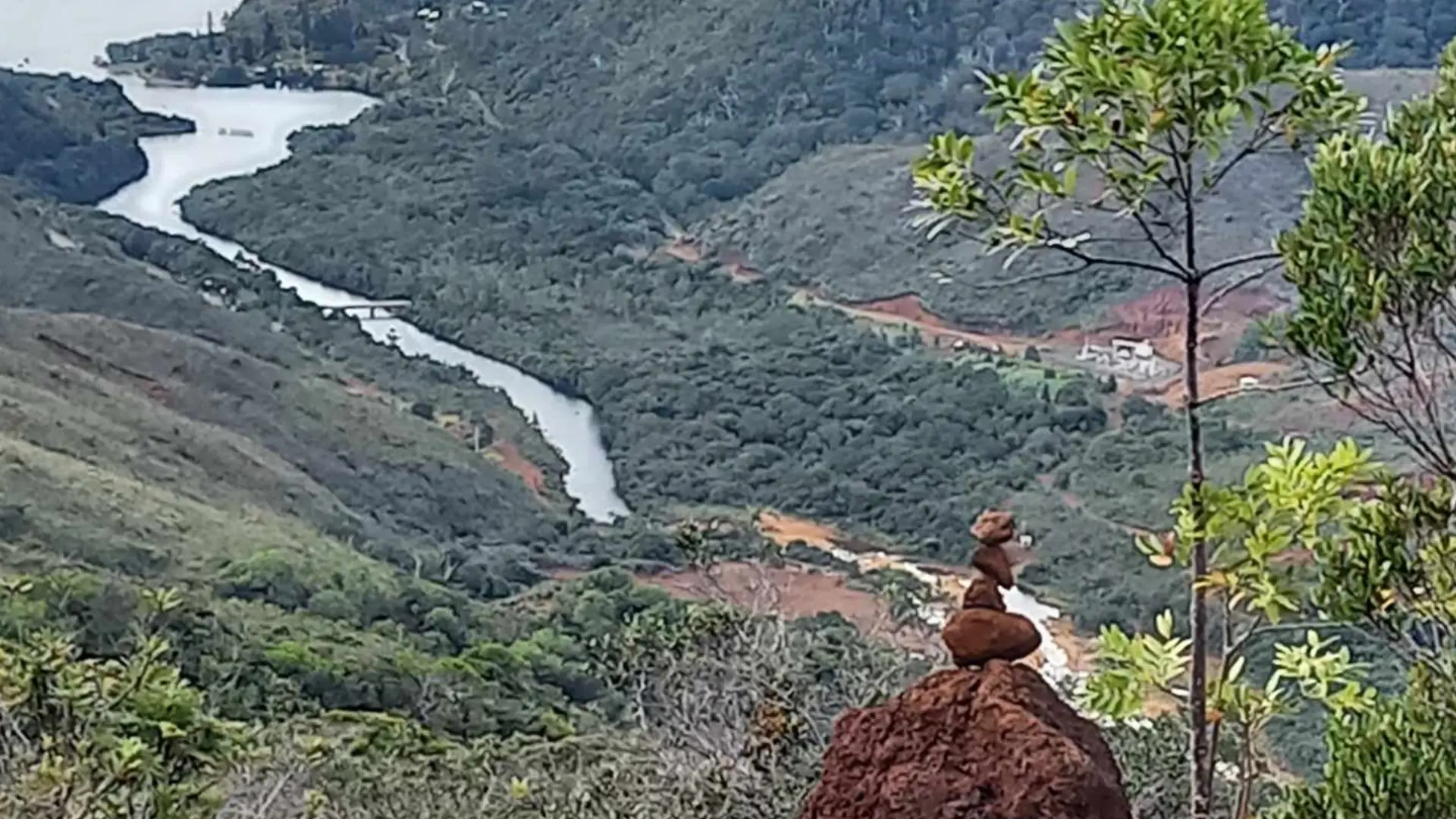 Vue panoramique quand tu arrives à Yaté