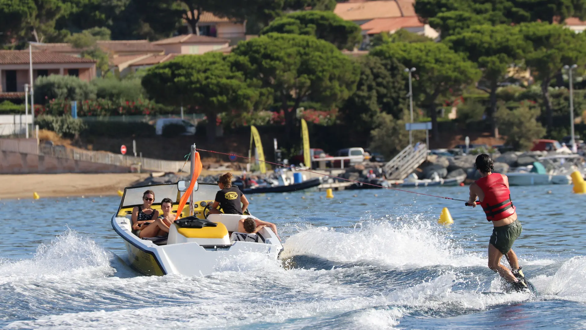 Ski nautique et Wakeboard en mer