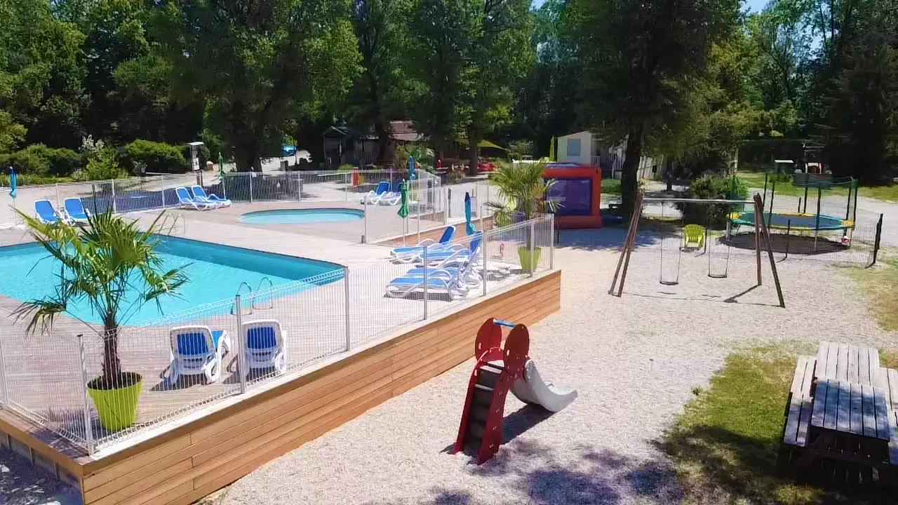 Piscine Camping Ain l'Escapade
