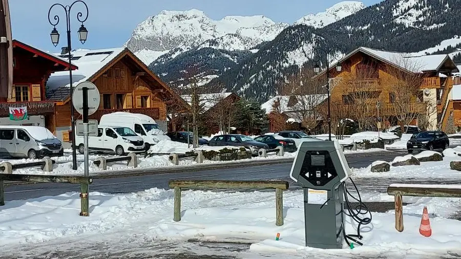 Borne de rechargement véhicules électriques