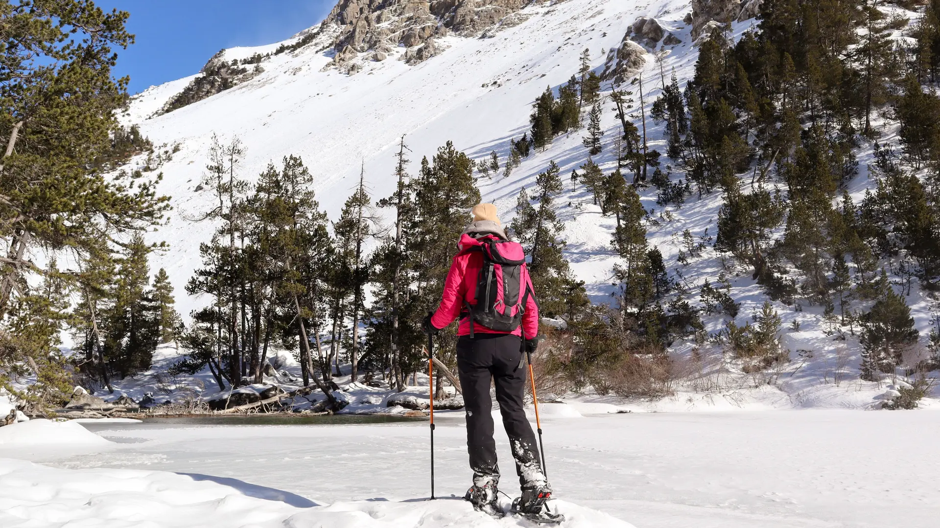 Raquettes en vallée étroite