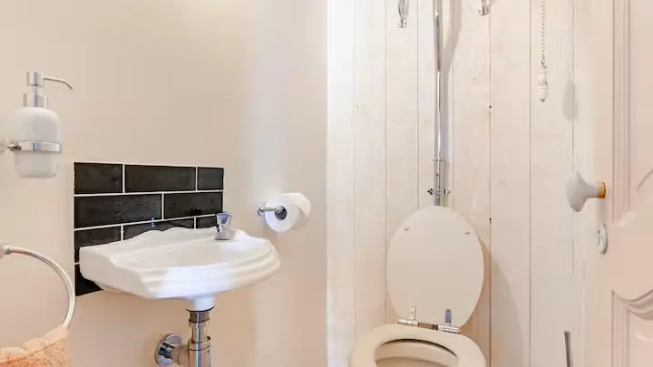 Gîte les Fontaines-WC indépendant-Gîte les Fontaines-