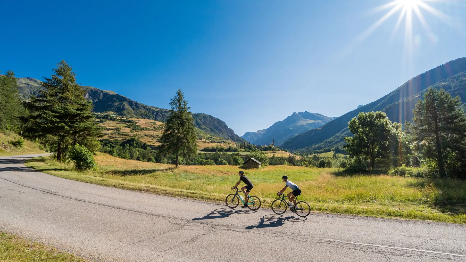 Ascension du col de Vars en vélo