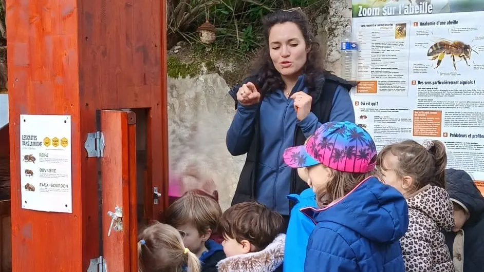 Janice et son public scolaire