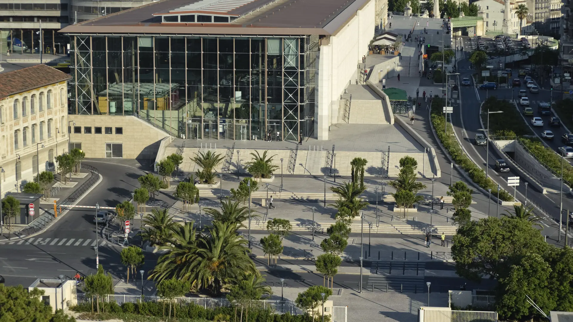 vue aérienne hall gare