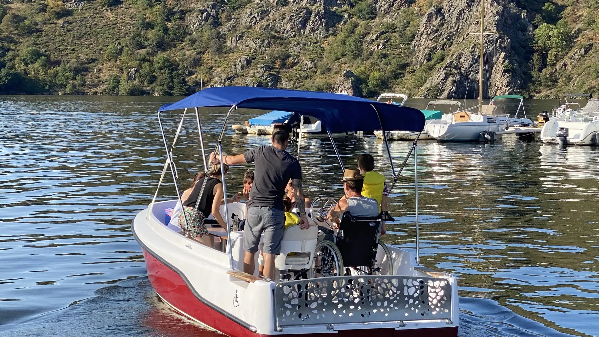 Bateau Légend - 9 Places (PMR)