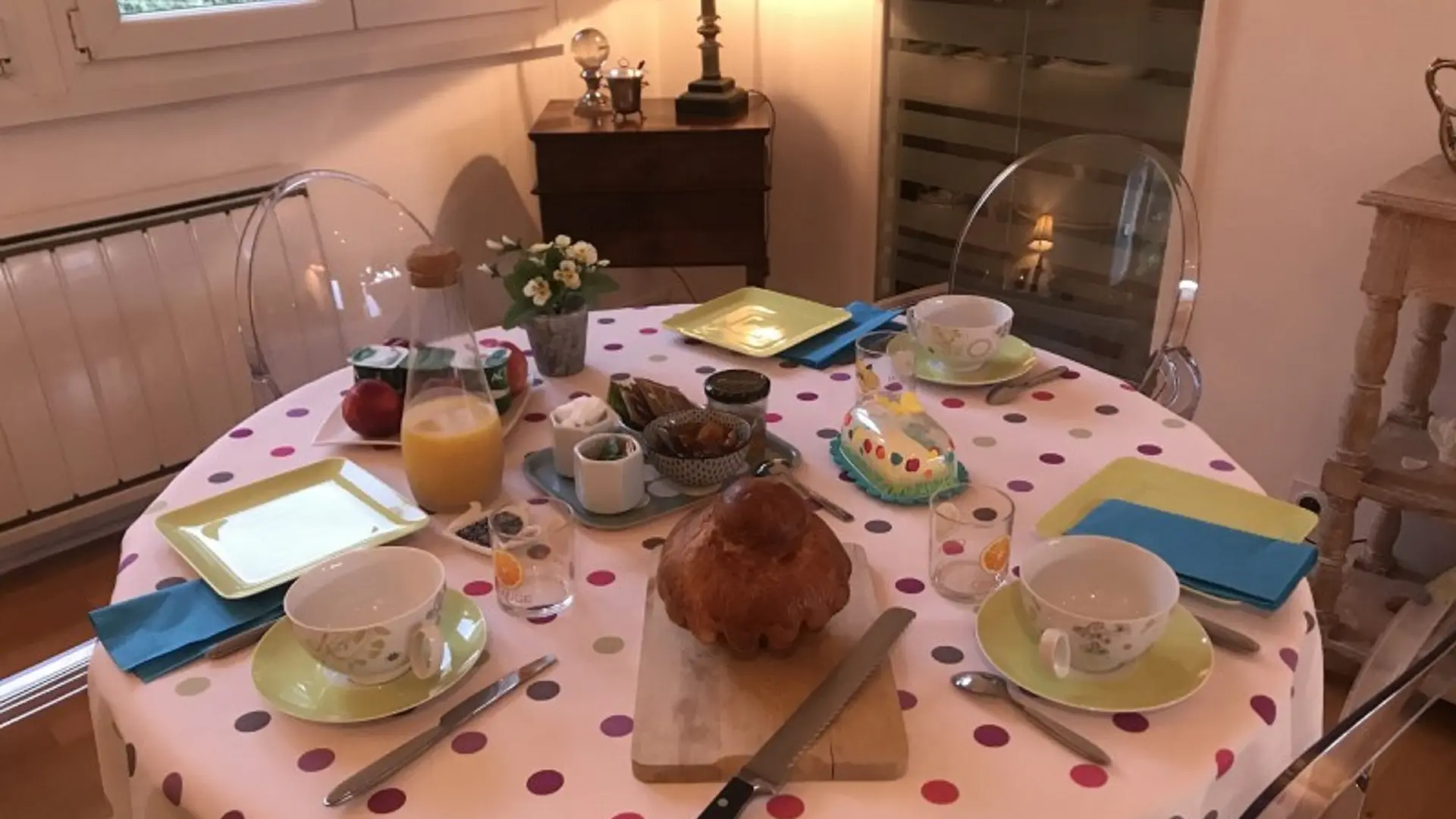 Salle petit déjeuner