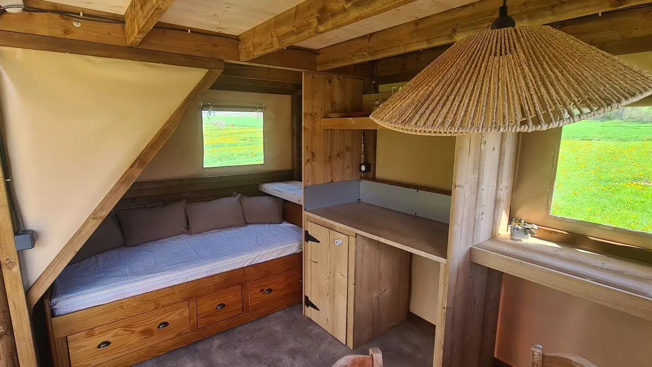 Caba'tente Bohème 3 personnes avec 1 chambre à l'étage