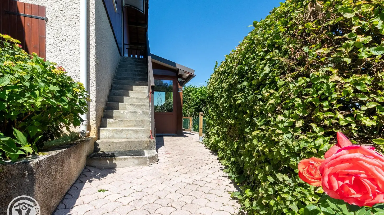 Escalier d'accès au gîte