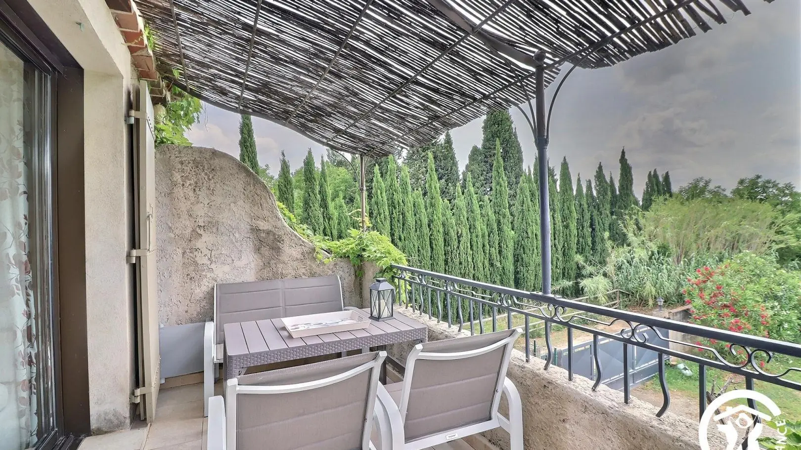 Le balcon