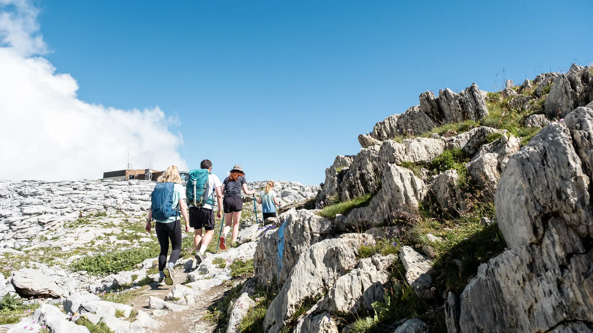 Familie op de terugweg