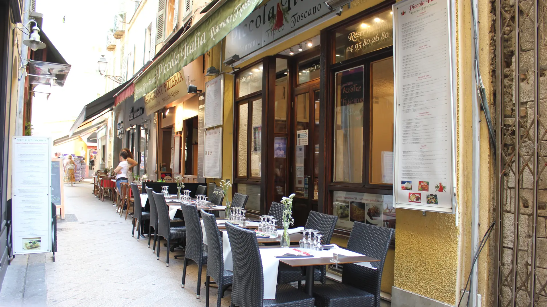 Terrasse restaurant extérieur