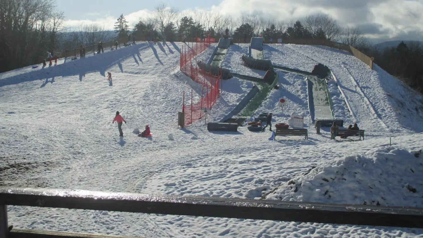 Site de Terre Ronde pour luge et Tubing et ski de descente