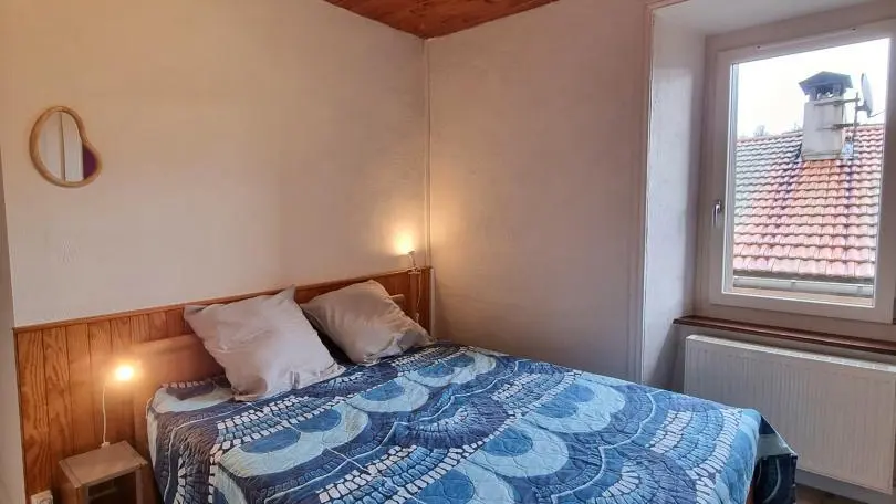 Chambre 1 : un lit 140x190.