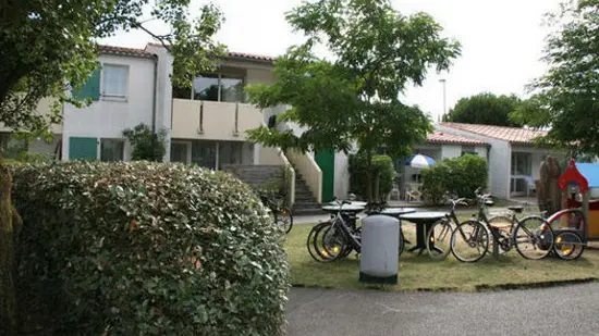 Vue extérieure du Village de vacances Les Salines