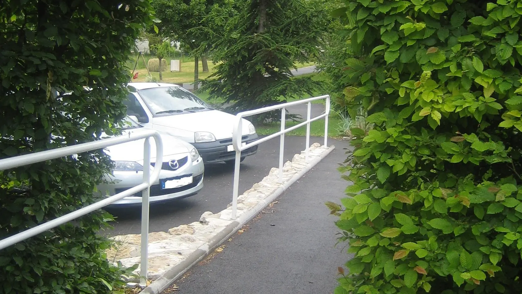 Rampe d'accès parking-gite