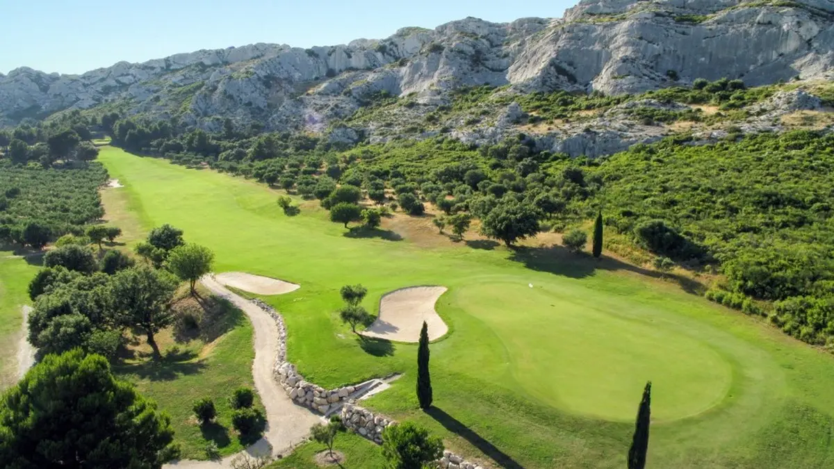 Golf de Servanes à Mouriès, au sud des Alpilles