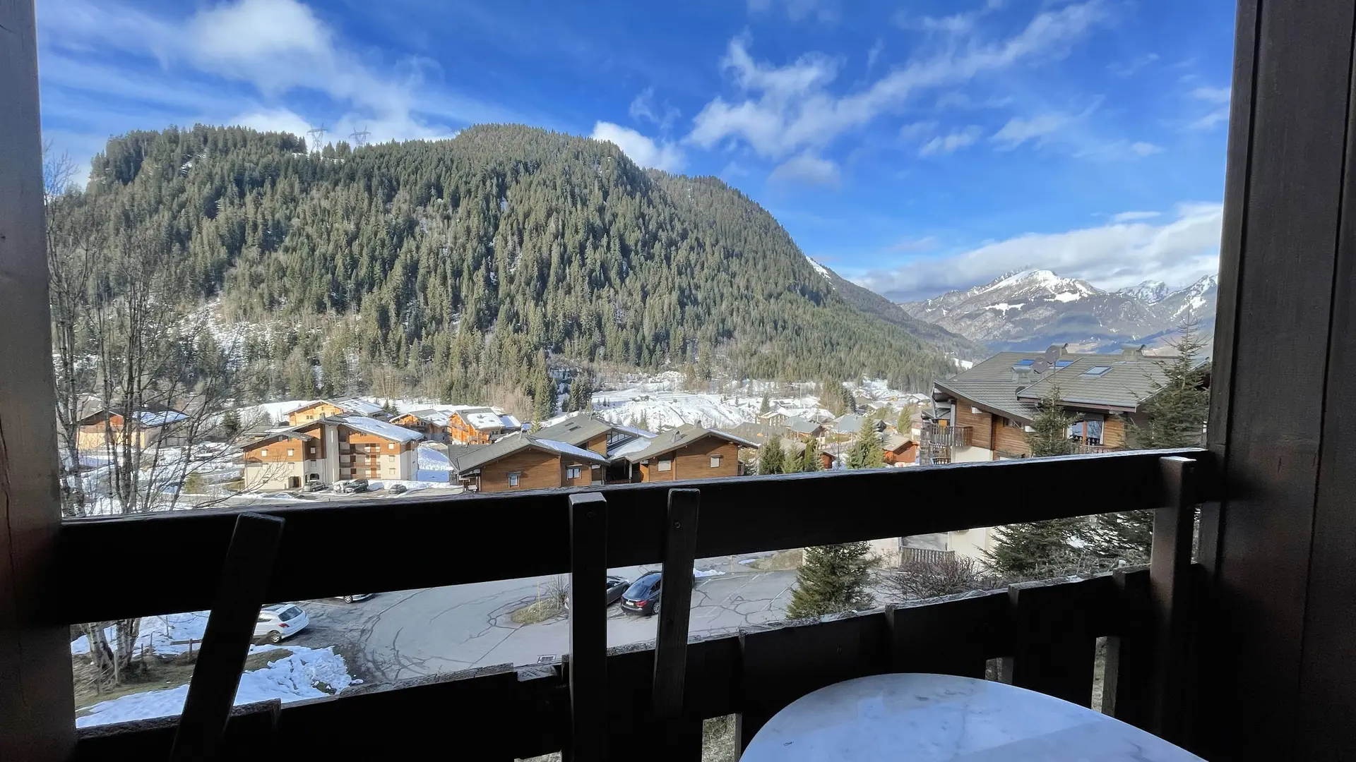 Vue sur le Mont de Grange et direction la Vallée d'Abondance à droite