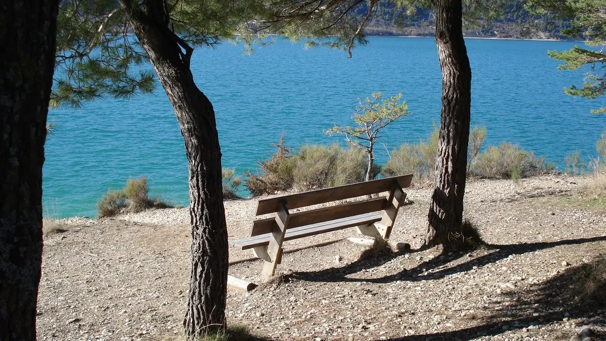 Facing the plateau de Valensole