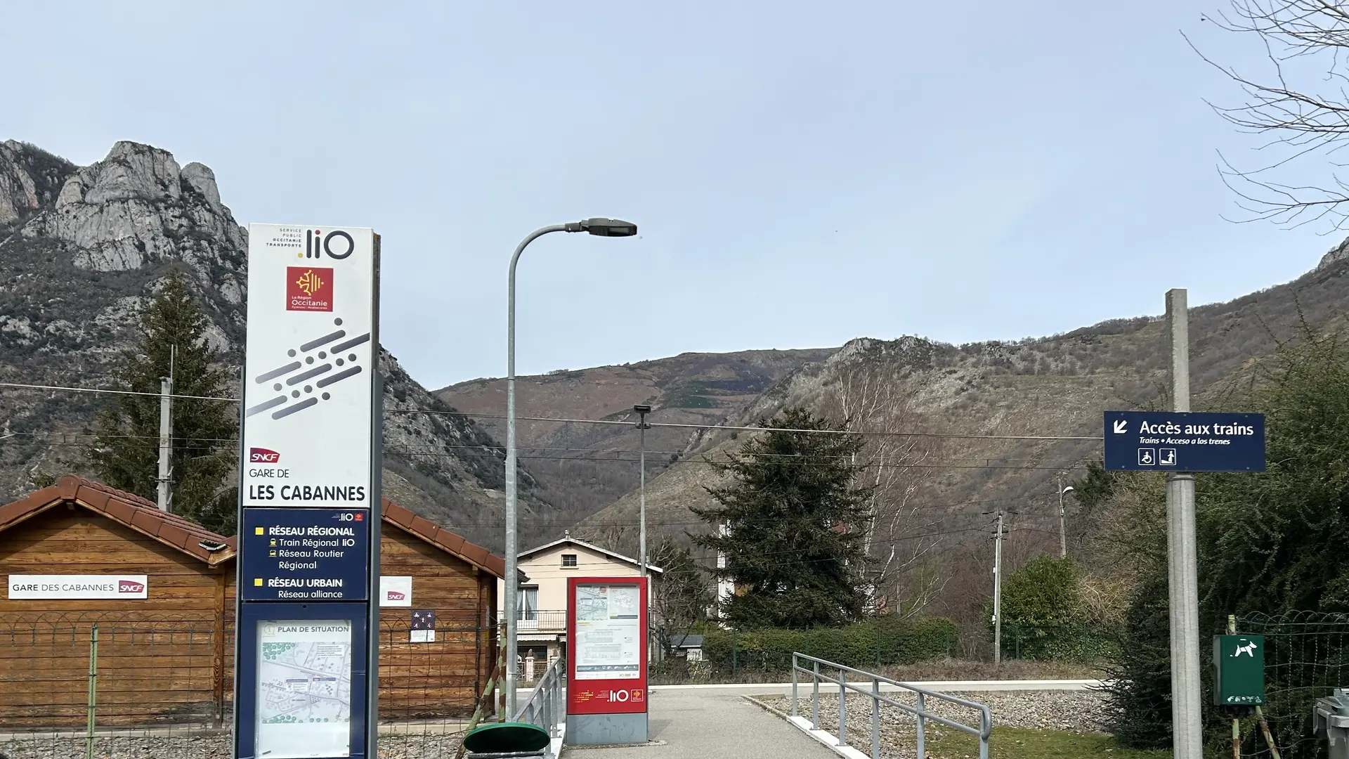 View of Les Cabannes station