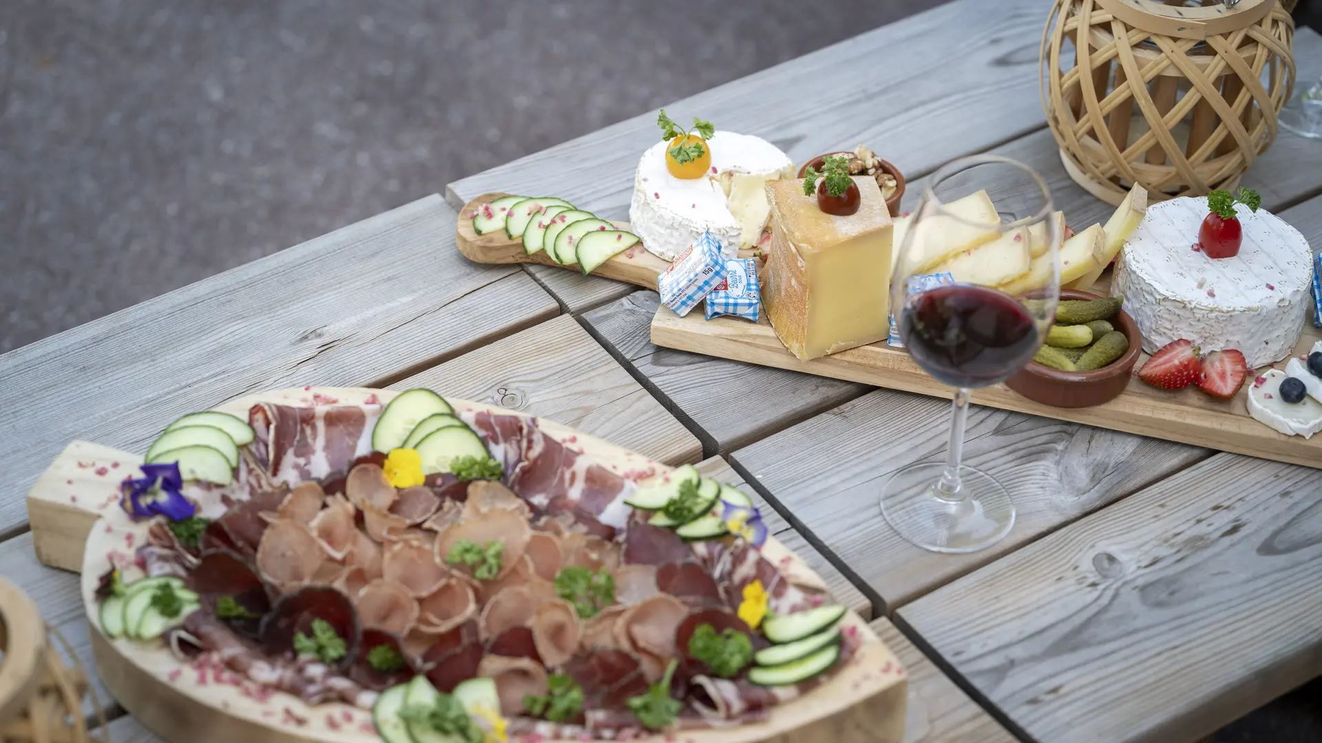 planches fromages et charcuteries