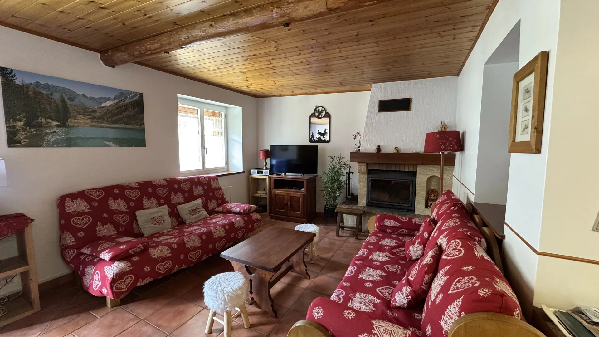 4-pieces-guey-1-salon-serre-chevalier-villeneuve