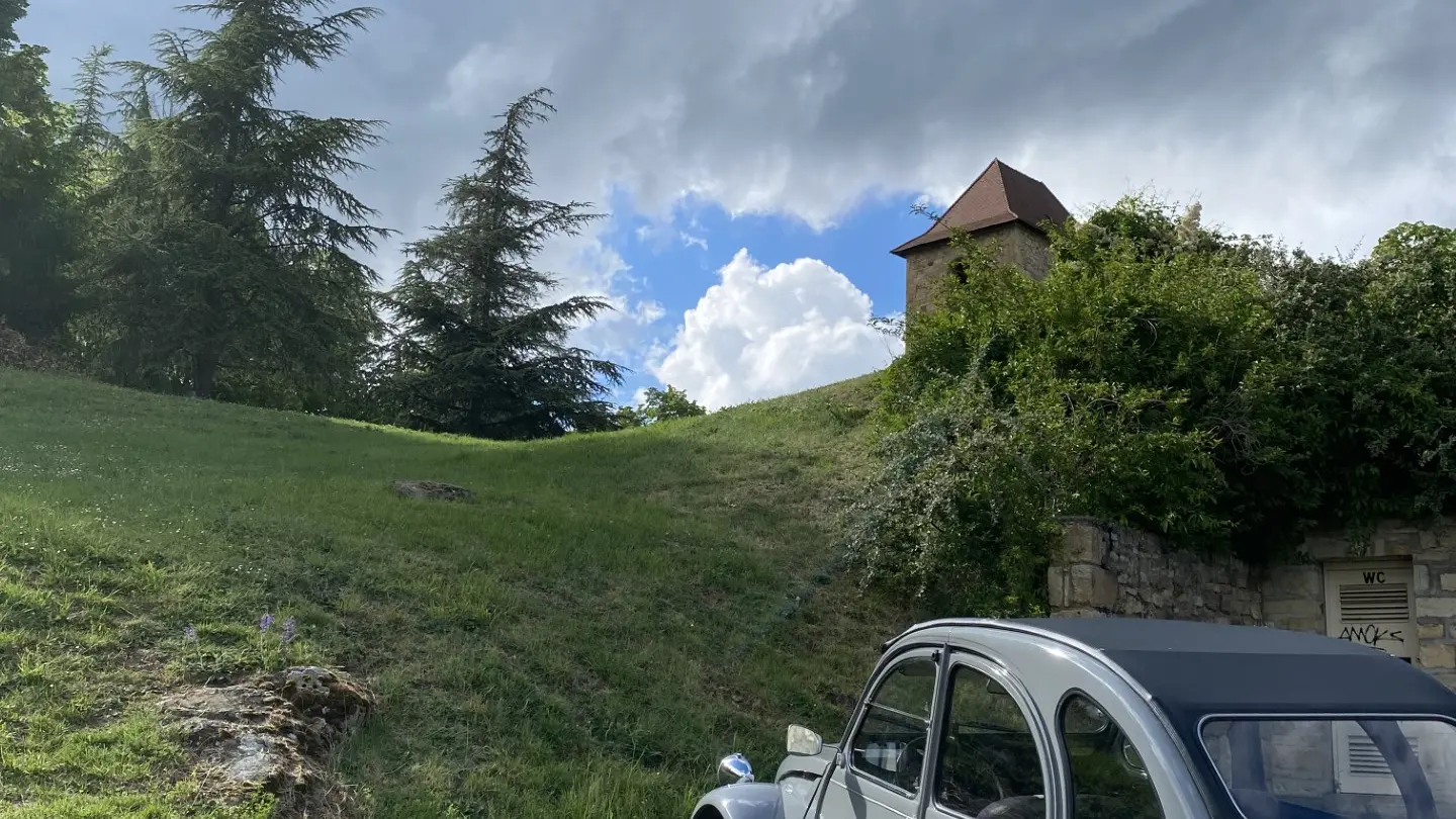 2 CV