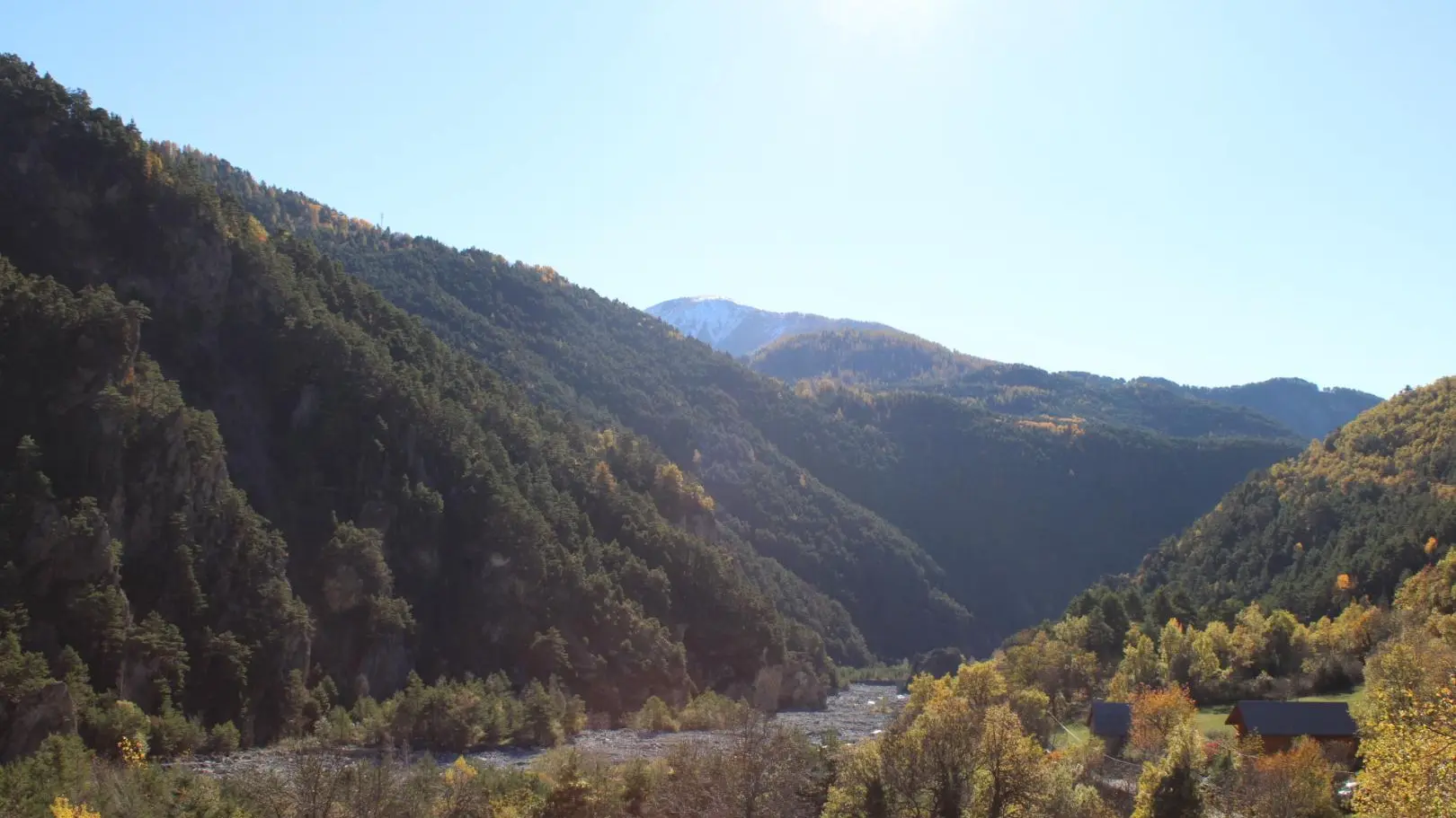 Le Péonien n°3-Vue sur la vallée-Péone-Gîtes de France des Alpes-Maritimes