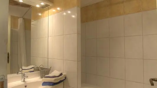 Salle de bain 1