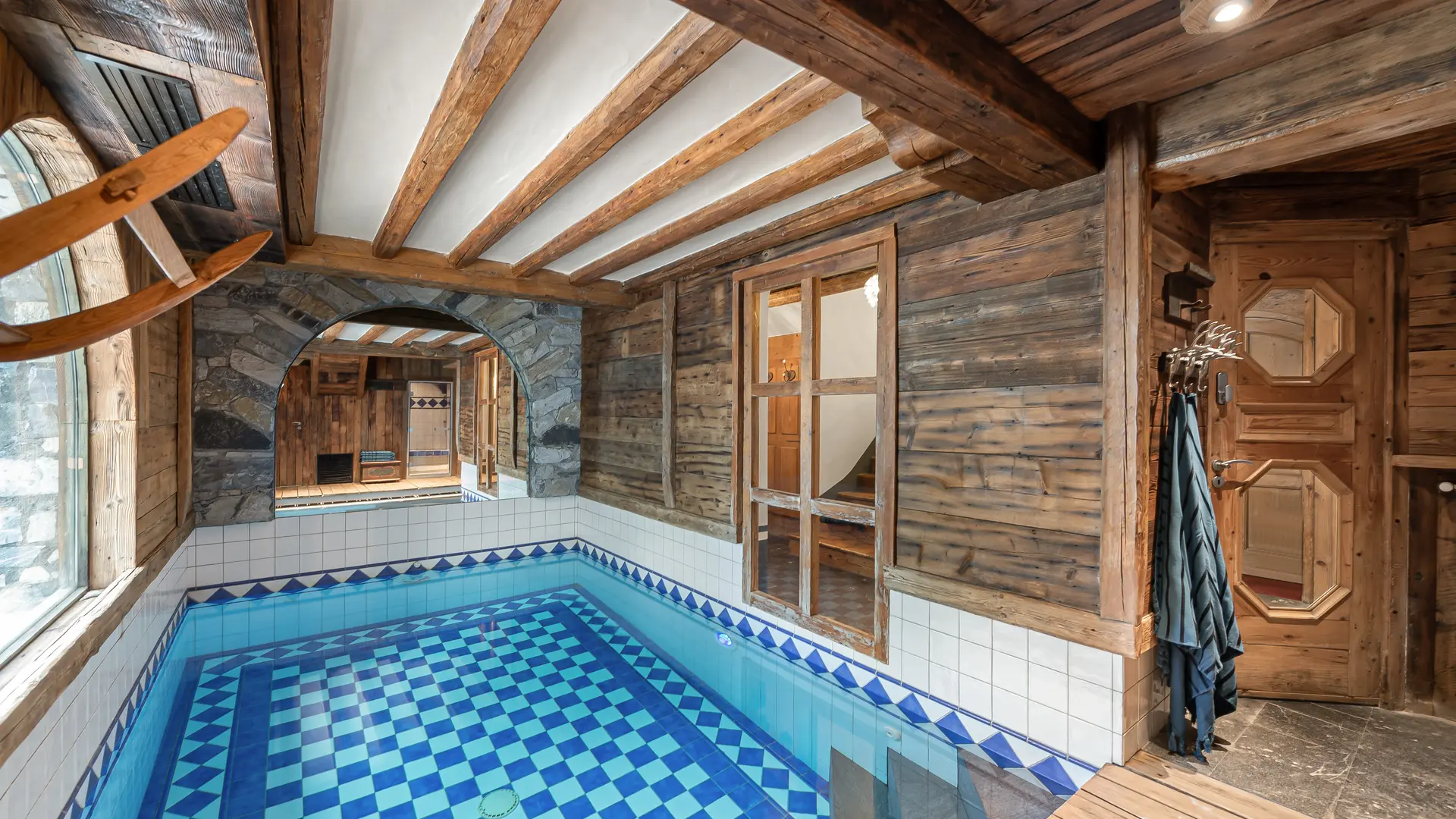 Piscine - Chalet Marie_Chalets Covarel_Val d'Isère