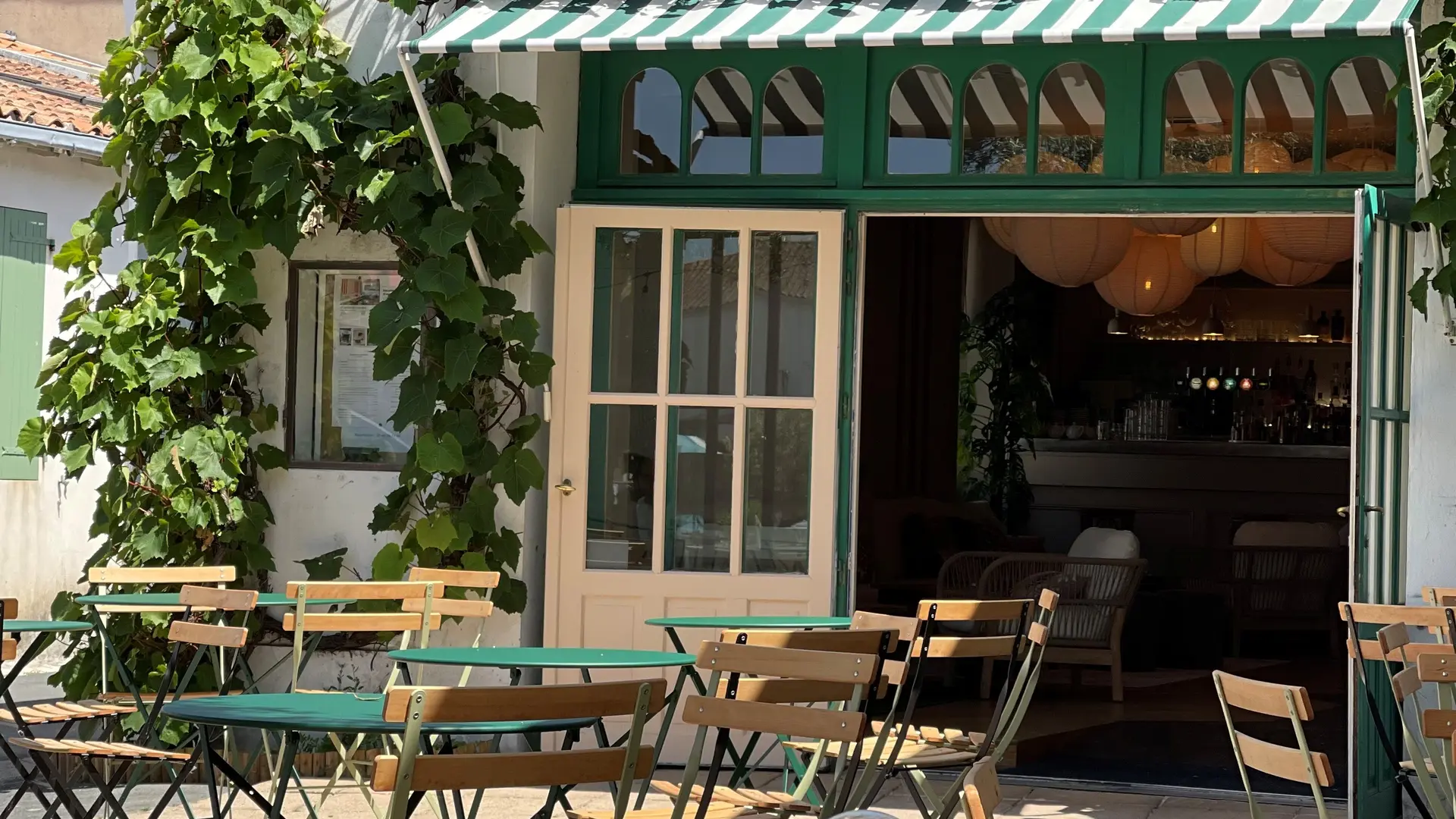 Entrée principale du restaurant