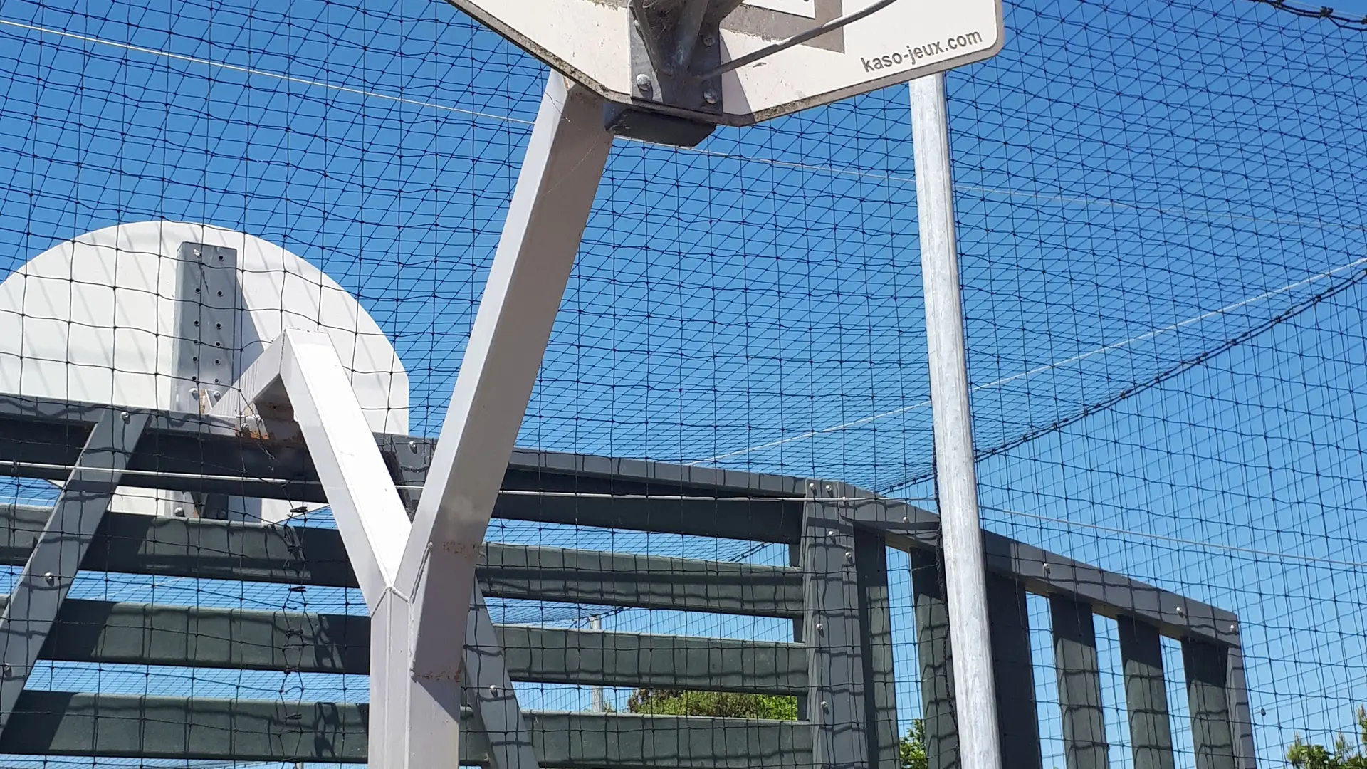 Panier de basket - City-stade d'Ars-en-Ré