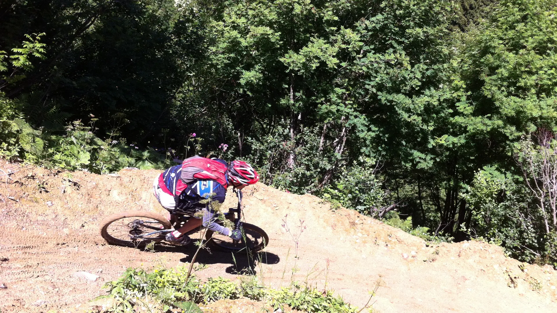 Enduro VTT virage relevé