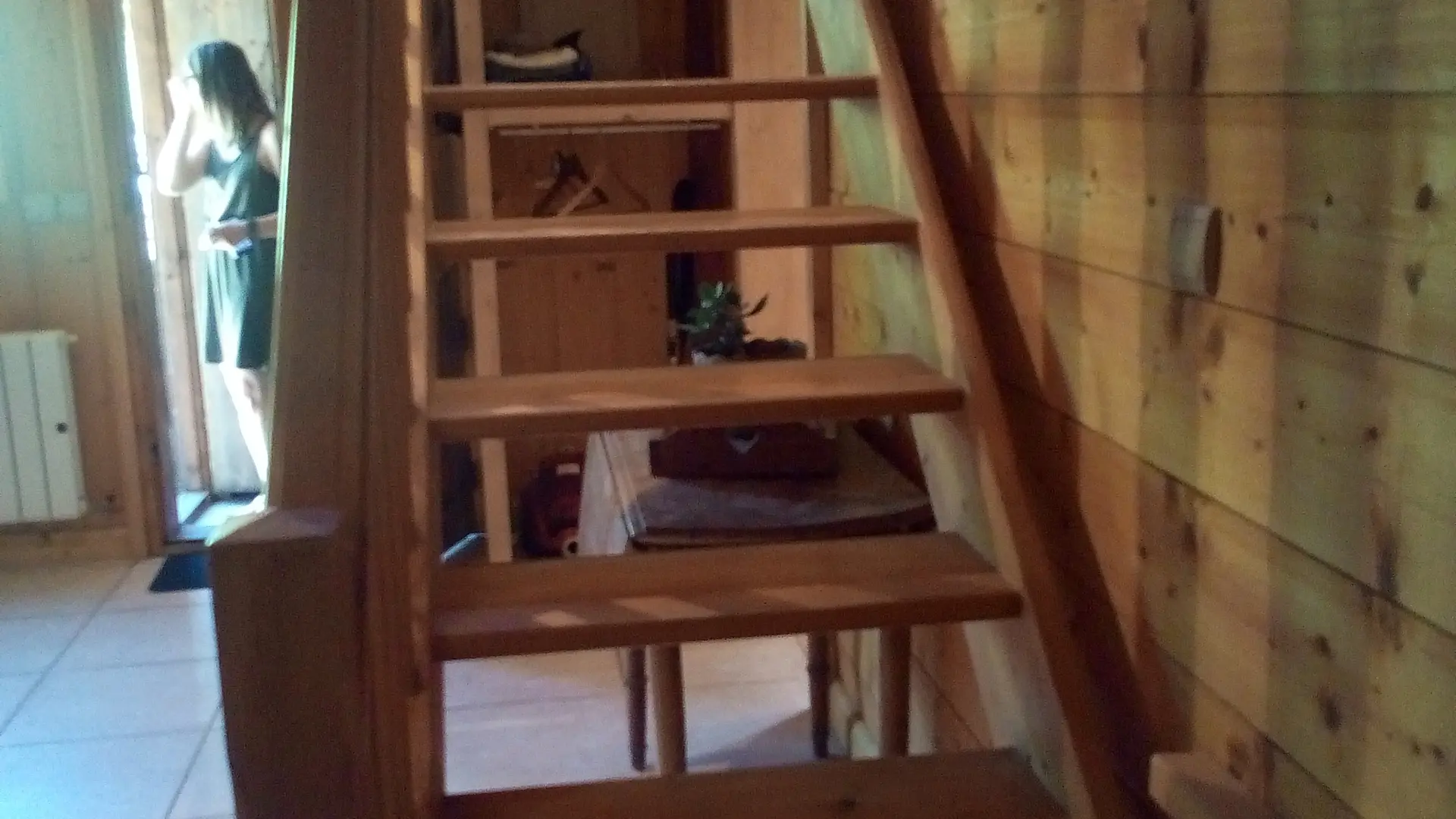 Escalier du rez-de-chaussée au premier étage