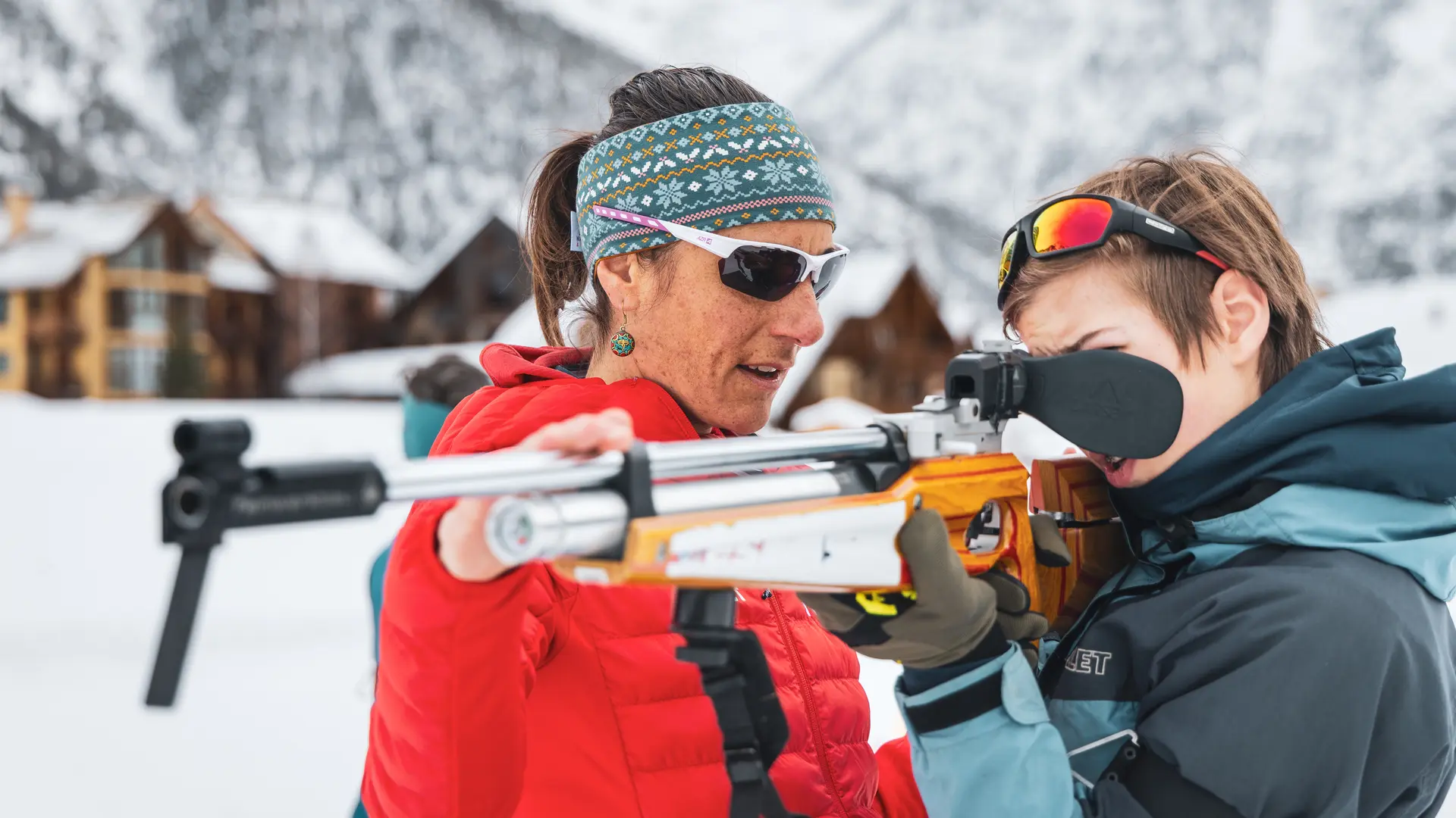 Cours de biathlon pour adolescent par l'ESF Névache